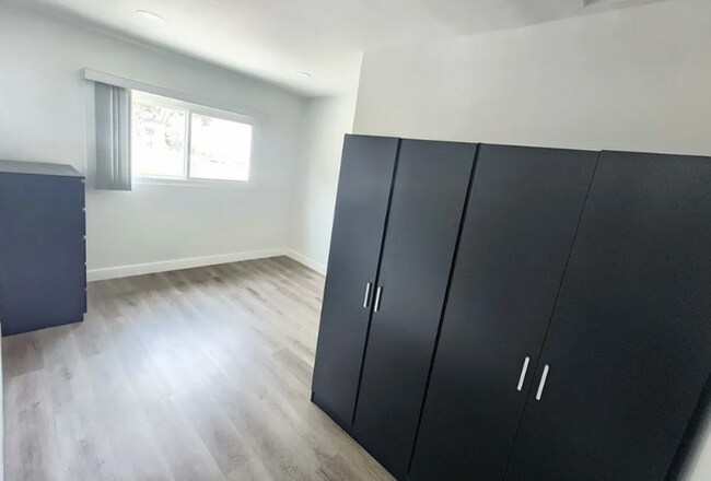 Foto del edificio - 13542 Hamlin St