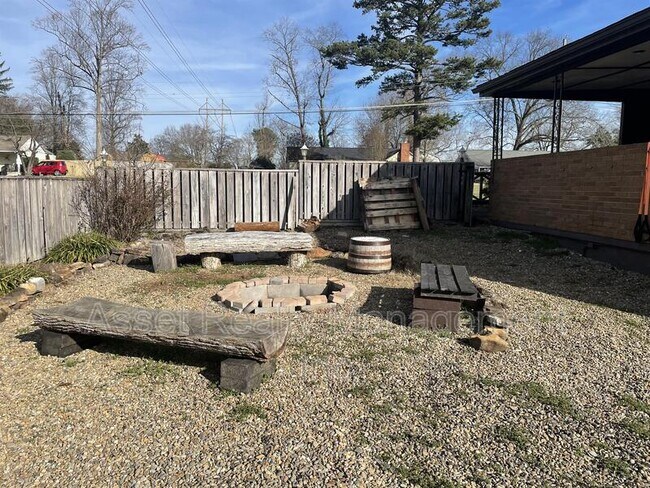 Building Photo - 3429 Luwana Ln