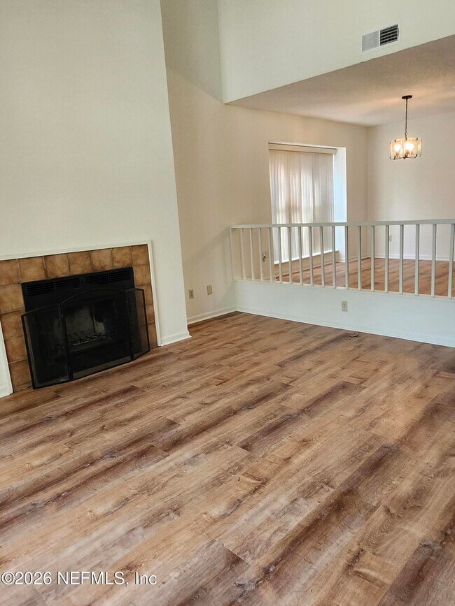 Foto del edificio - 2706 Wood Hill Dr