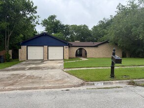 Building Photo - 1404 E Vardeman Ave