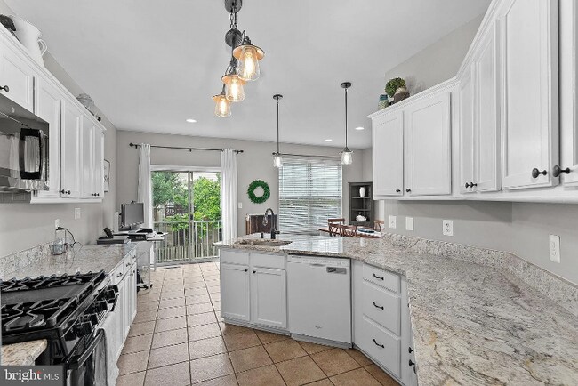 Foto del edificio - 25378 Ashbury Dr