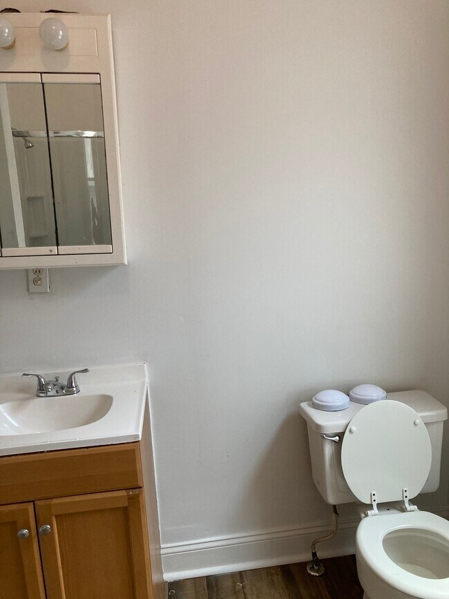 Foto del edificio - 3514 E Clay St