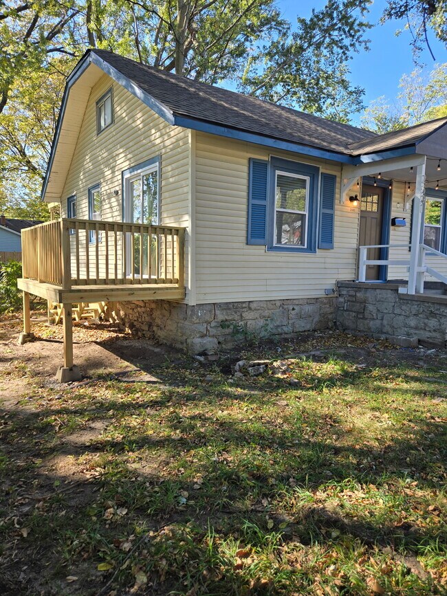 Foto del edificio - 2501 E 68th Terrace