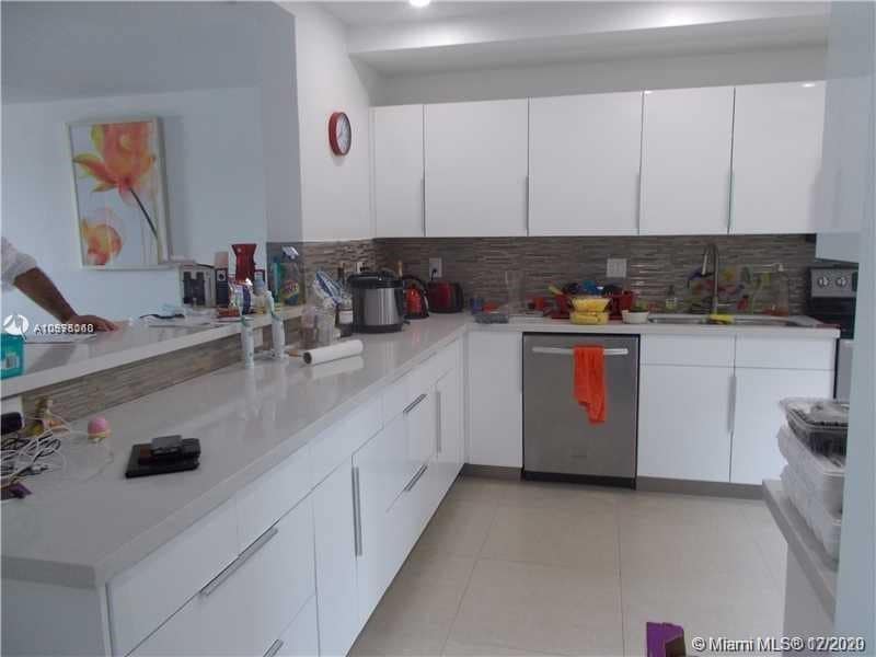 Primary Photo - 460 Poinciana Island Dr