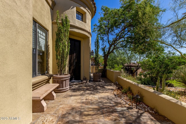 Foto del edificio - 9270 E Thompson Peak Pkwy