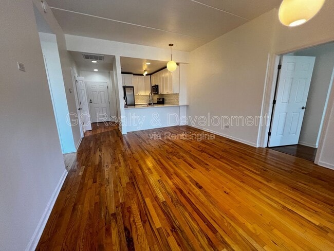 Photo - 657 W Fulton St Apartment