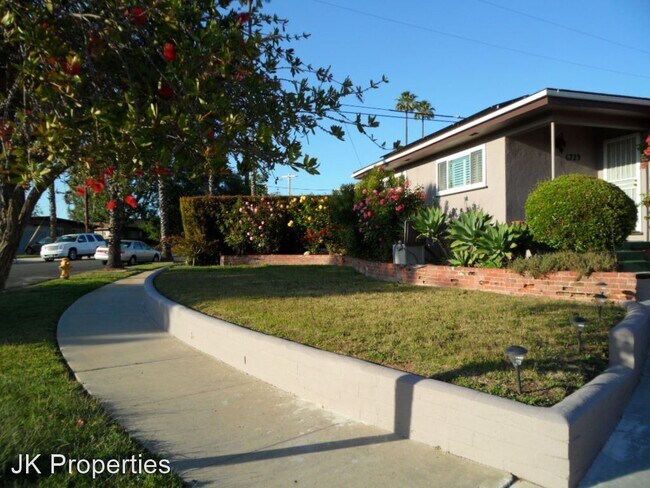 Building Photo - 3 br, 2 bath House - 6729 Rolando Knolls Dr