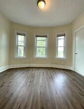 Building Photo - 5 Ellis Ave