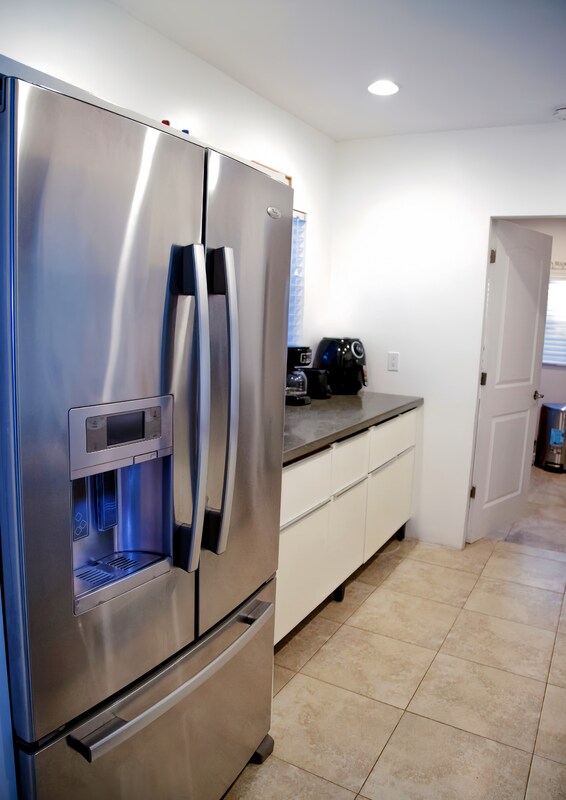 Building Photo - 916 W Drew St