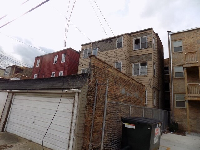 . - 8015-8017 S Ellis Ave