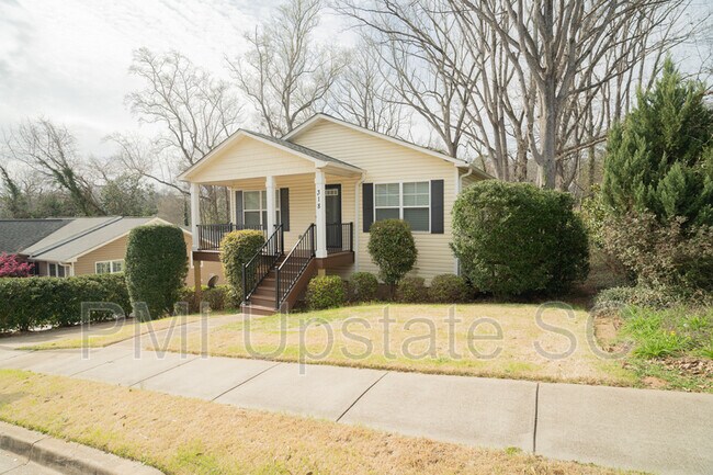 Building Photo - 318 Briarcliff Dr