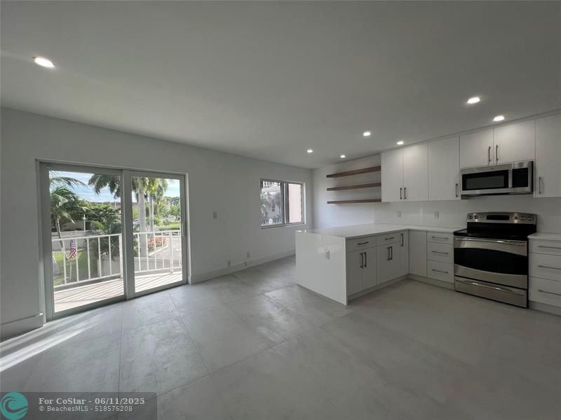 Foto principal - 1967 S Ocean Blvd