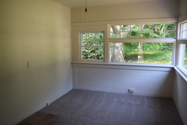 Building Photo - 701 Faucette St