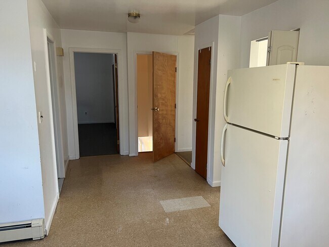 Entry Way - 18 King St