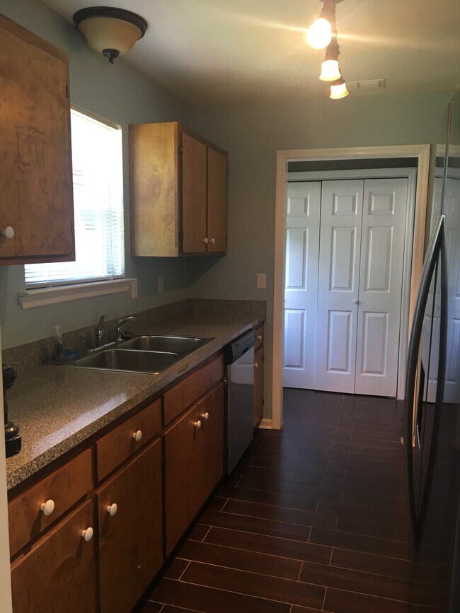 Building Photo - 111 J R Milton Rd