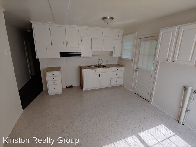 Building Photo - 3 br, 1 bath House - 611 Larkspur Road
