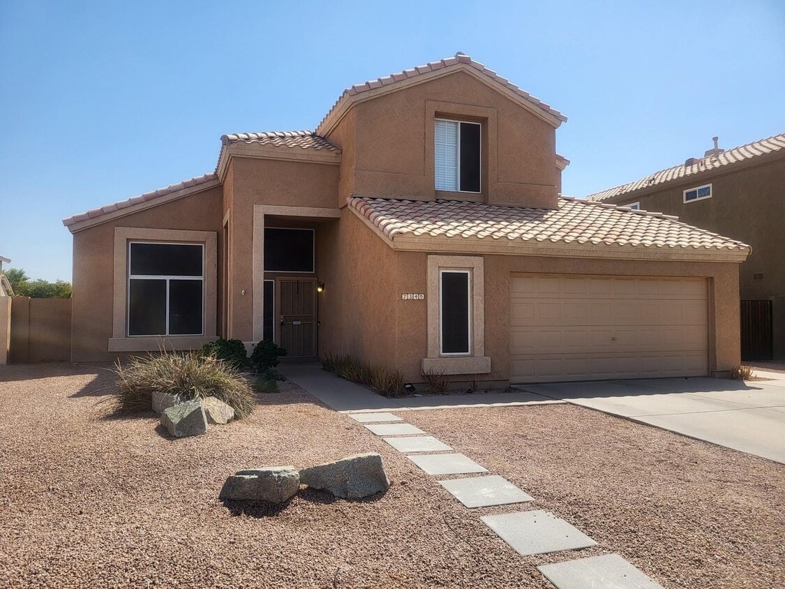 Large-4 bedrooms plus Den in Mesa - Large-4 bedrooms plus Den in Mesa