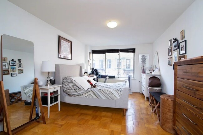 Building Photo - 227 Mulberry St