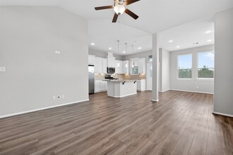 Building Photo - 16226 Rattlesnake Run Trl