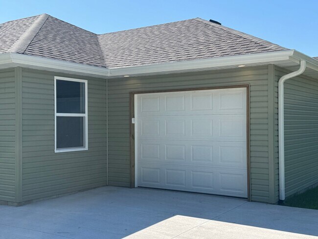 Foto del edificio - 1845 N Colgate Ave