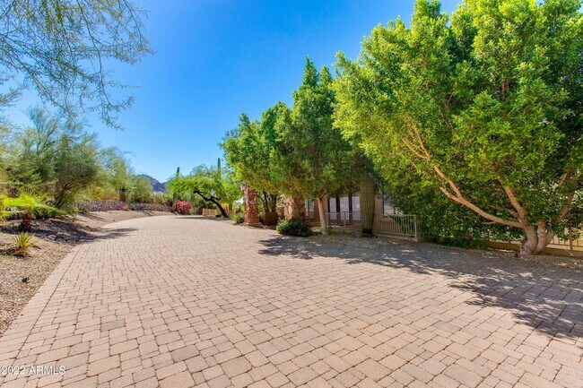 Foto del edificio - 6038 N 44th St