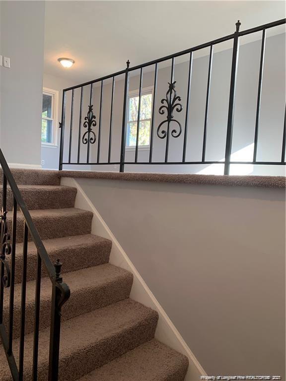 Building Photo - 454 Waterbury Dr