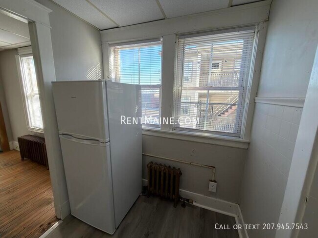 Foto del edificio - 9 Catell St