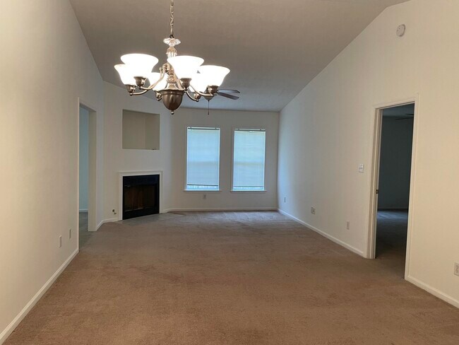 Foto del edificio - 212 E Middlebury Ln SW