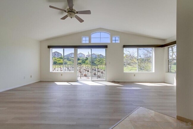 Foto del edificio - 2380 Greenbriar Dr
