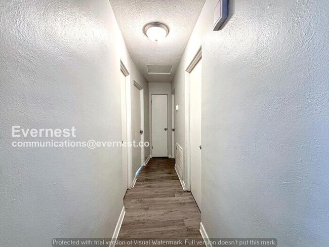 Building Photo - 300 S Palermo Ave