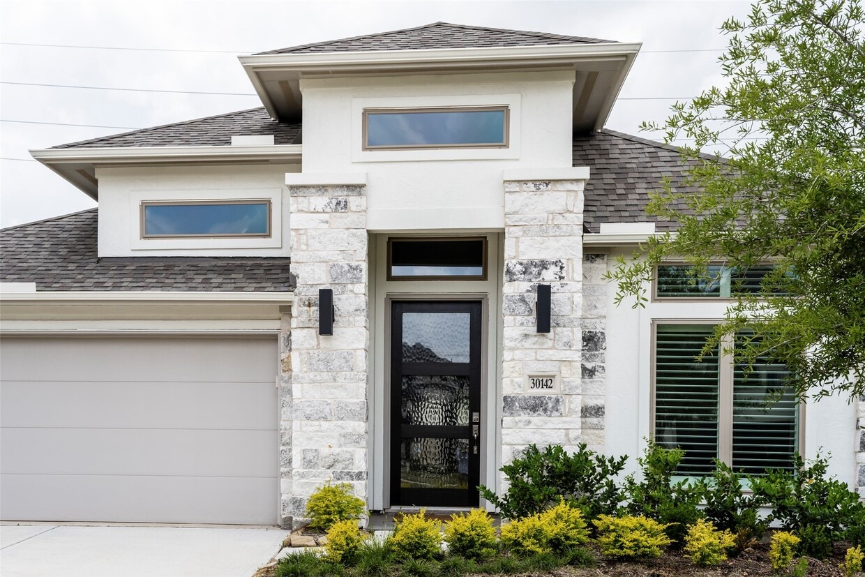 Primary Photo - 30142 Gold Finch Pl