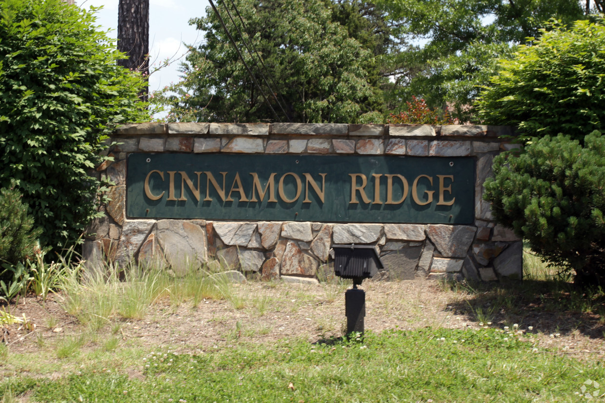 Foto del edificio - Cinnamon Ridge Apartments