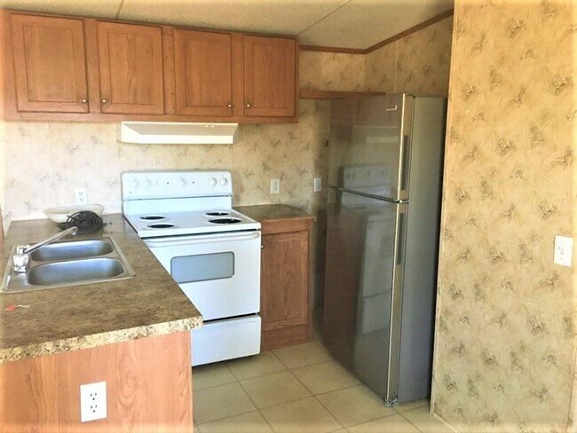 Foto del edificio - 16790 Meadowcroft St