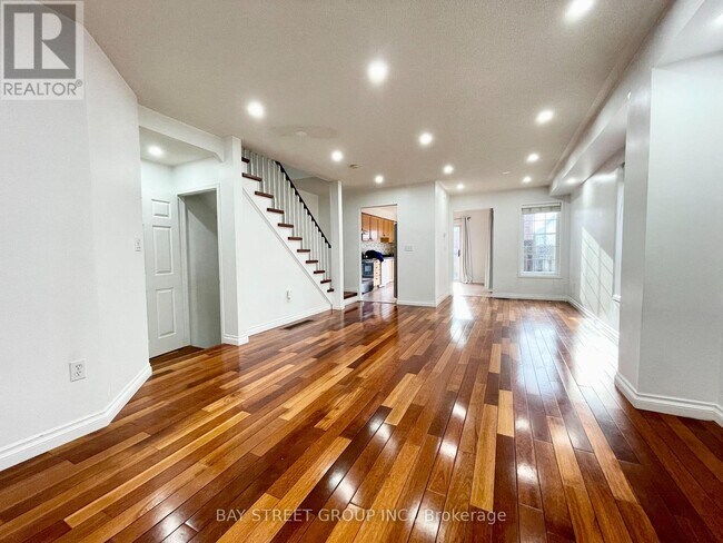 Photo du bâtiment - 1153 Davis Ln