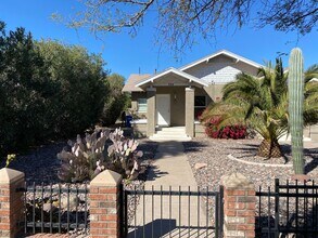 Building Photo - 522-524 W Culver St