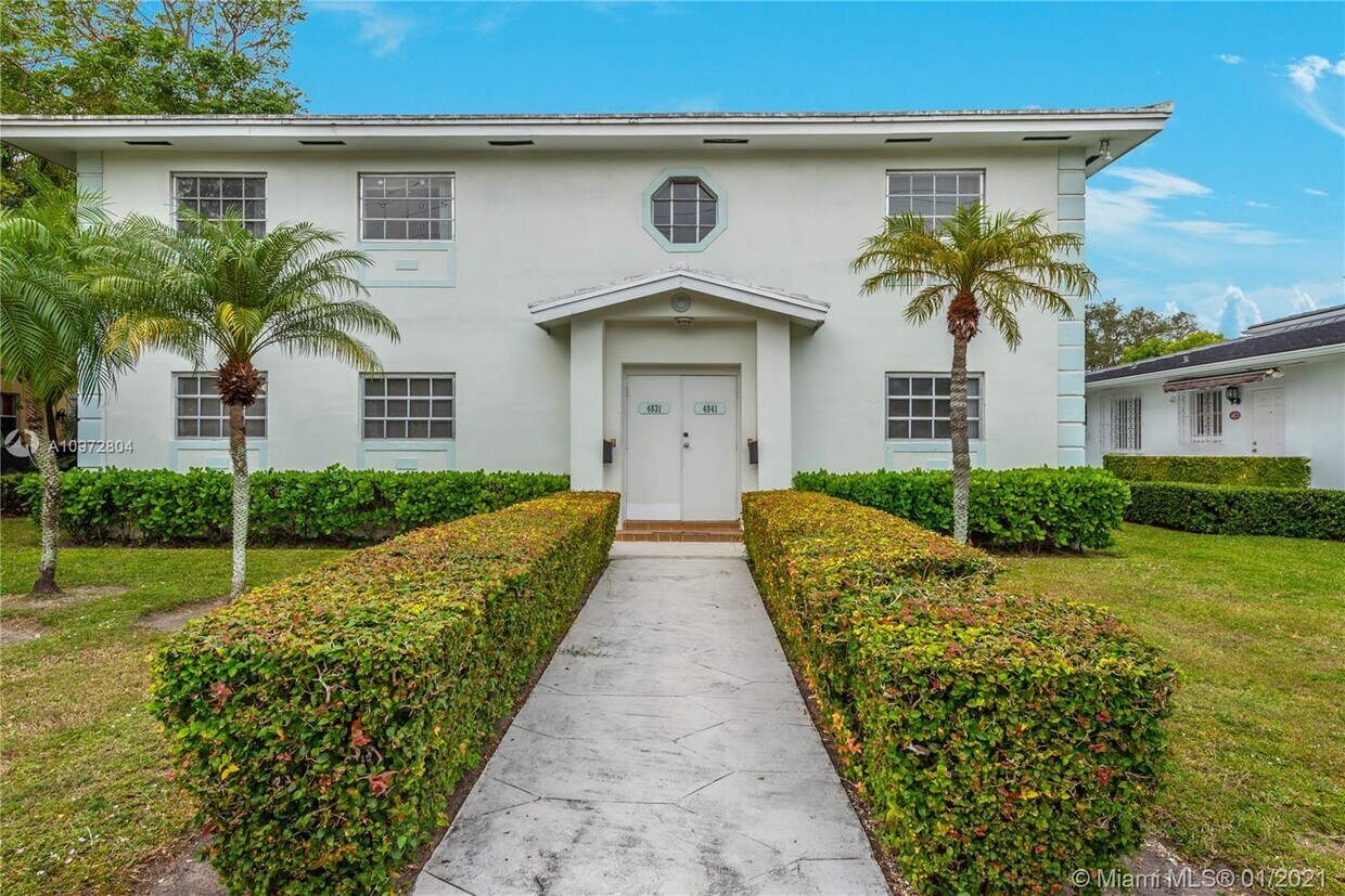 4831 Ponce de Leon Unit 4831, Coral Gables, FL 33146 Condo for Rent