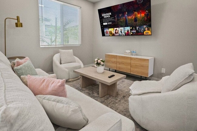 Foto del edificio - 6612 W Paradise Ln