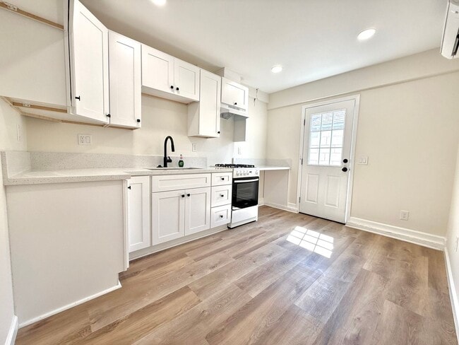 For Rent – 2 Bedroom, 1 Bath Apartment in ... - For Rent – 2 Bedroom, 1 Bath Apartment in ...