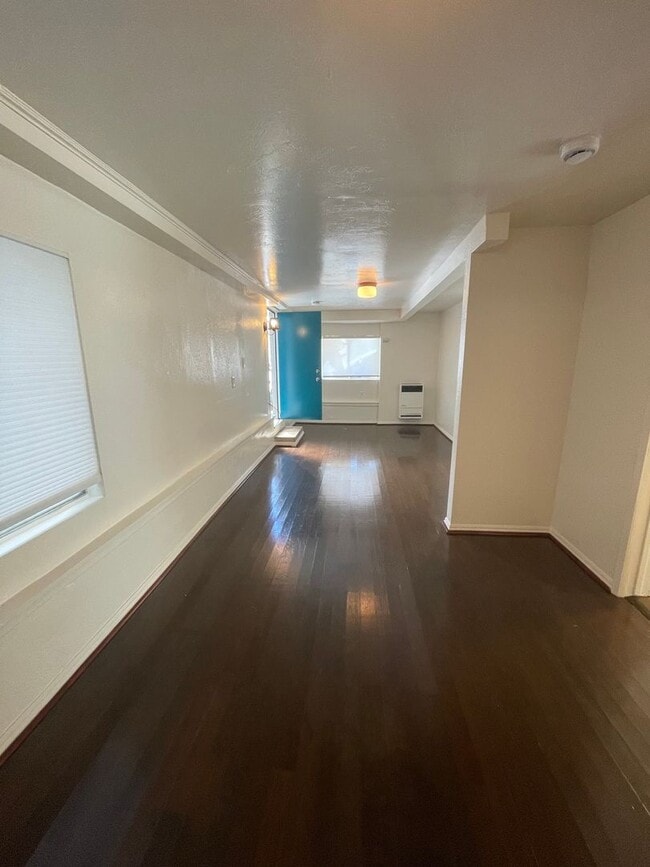 Building Photo - 1526 5th St