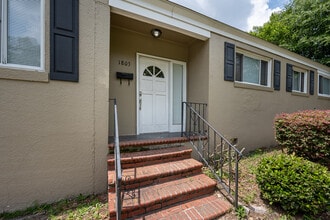 Building Photo - 1803 Heath St
