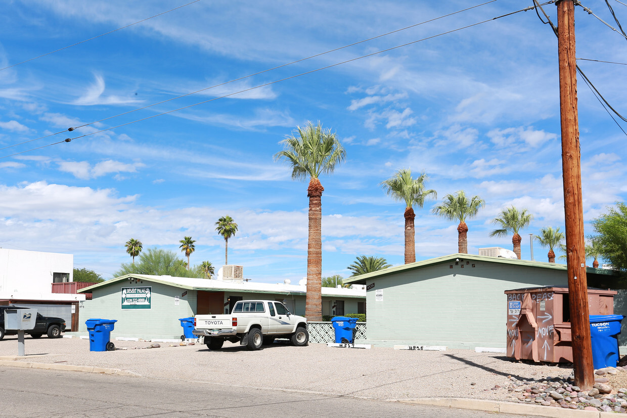 Building Photo - Desert palms