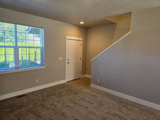 Foto del edificio - 2132 Marlow Ln