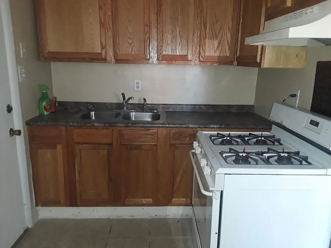 Foto del edificio - 621 W 29th St