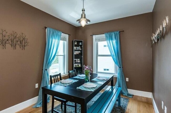 Building Photo - Rare Opportunity – Spacious 4 Bed, 2 Bath ...