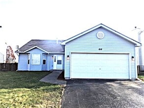 Building Photo - 816 Shorewood Dr