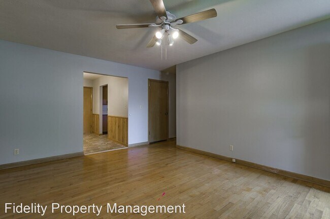 Building Photo - 3 br, 1 bath House - 843 South Link Avenue