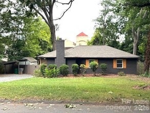 Building Photo - 1527 Medford Dr