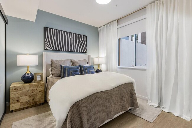 Foto del edificio - 777 W Middlefield Rd