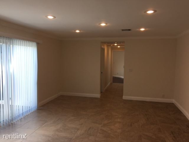 Building Photo - 8343 Shoup Ave
