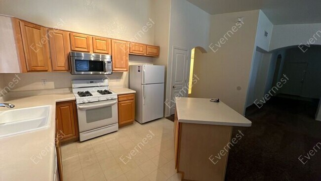 Building Photo - 2542 W Sunstar Pl